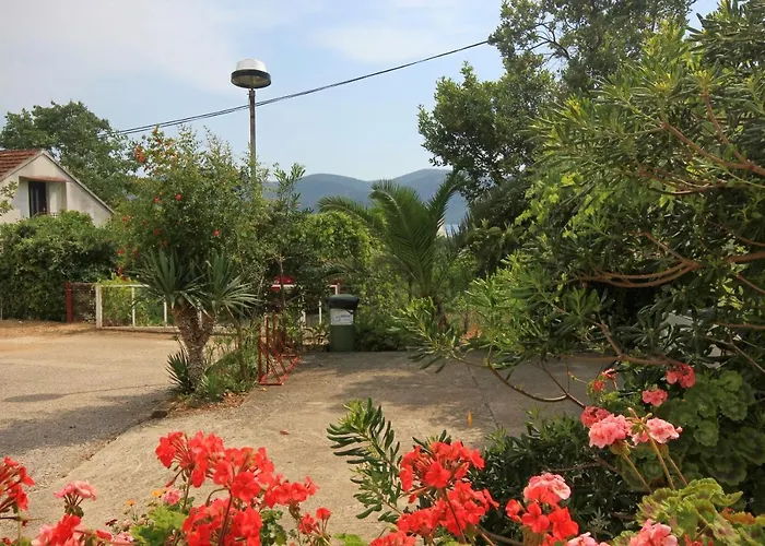 Apartman By The Sea Viganj, Peljesac - 10187 *